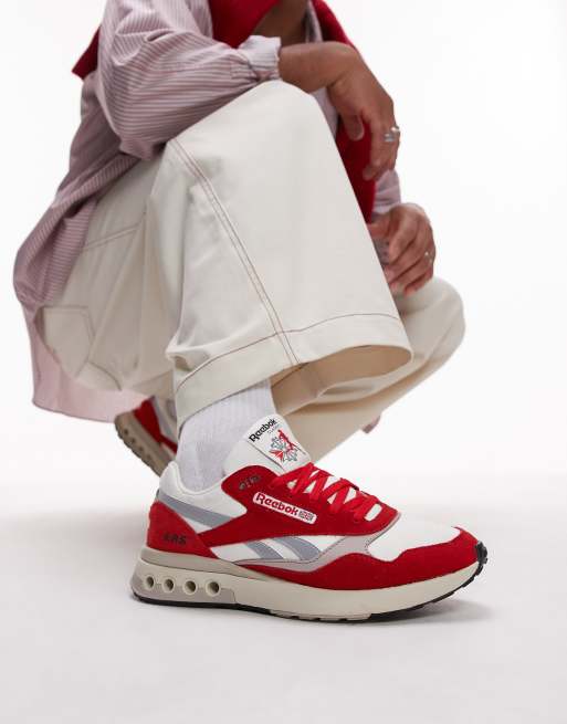 Reebok – ERS World – Röda och vita träningsskor
