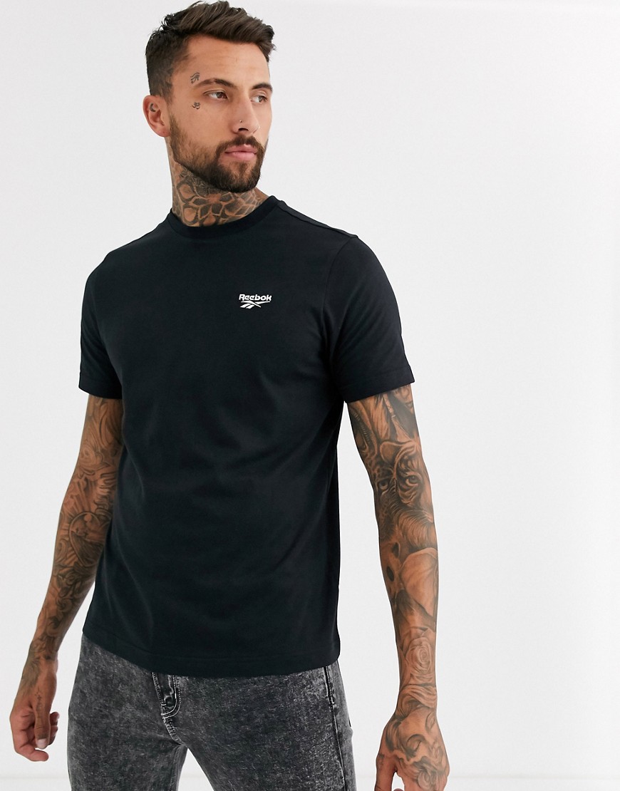 Reebok - Essentials - T-shirt nera con logo Vector-Nero