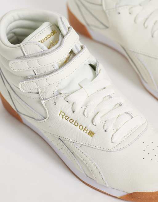 Reebok Freestyle Hi baskets blanches à semelle gomme, 2 de 5
