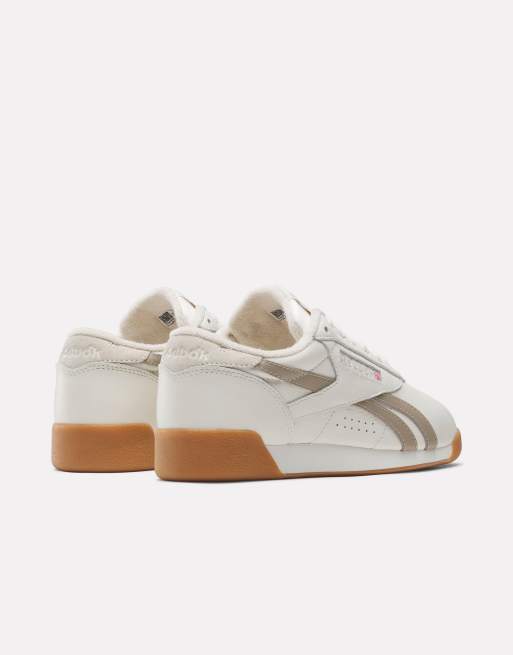 Reebok Freestyle Lo sneakers in gray and white, 4 of 5