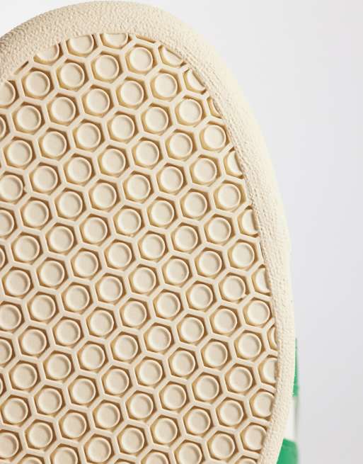 Reebok Freestyle Lo womens trainers in off white, 3 of 5