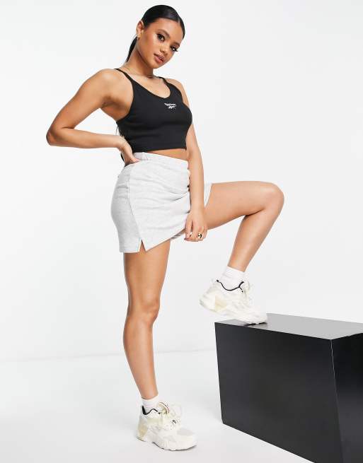 Reebok - Geribbelde hemdje met klein logo in het midden in zwart, 4 van 4
