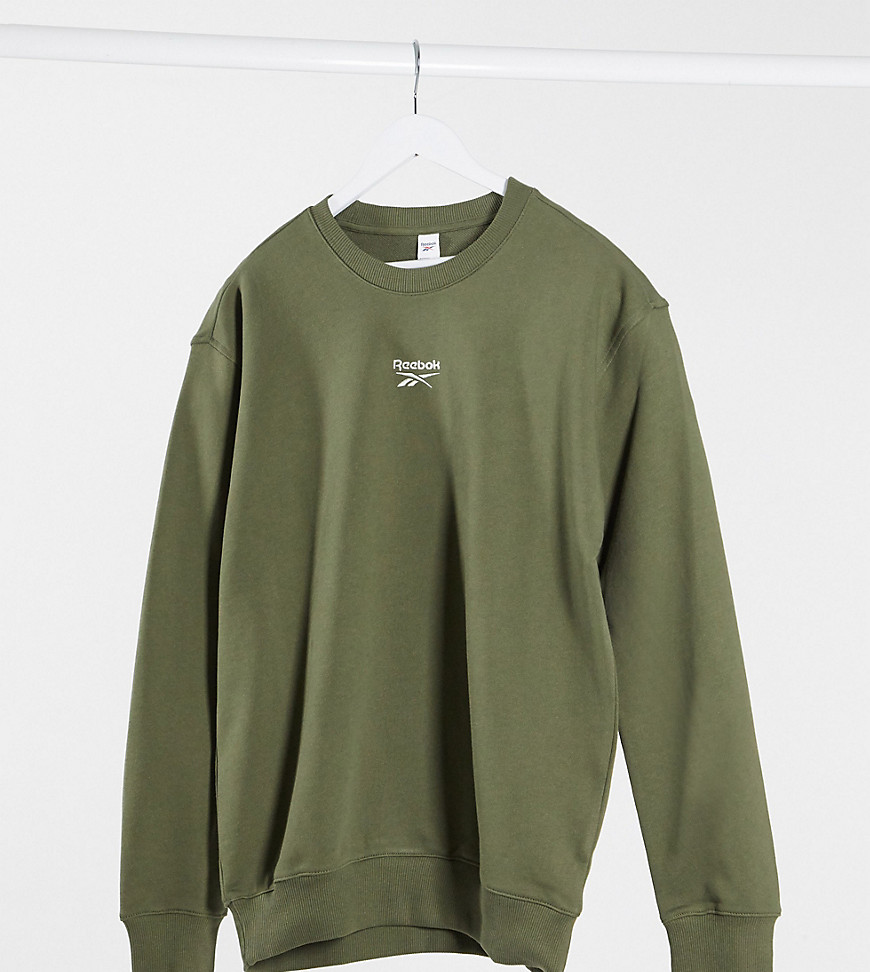 Reebok – Grön sweatshirt med boyfriend-passform och logga i mitten – Endast hos ASOS