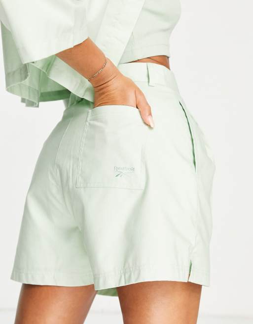 instinto posibilidad misil Reebok high waisted tailored shorts in mint green - exclusive to ASOS | ASOS