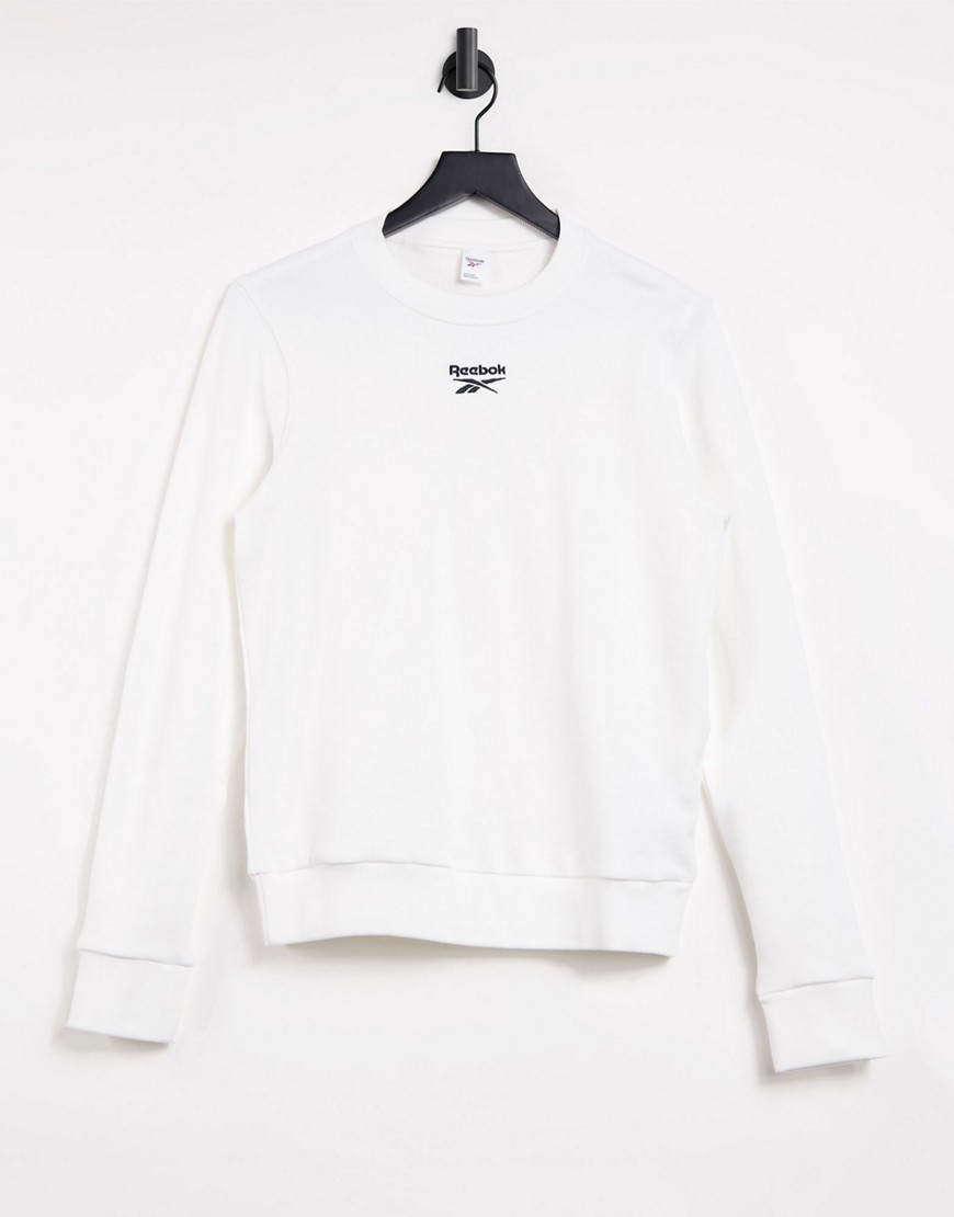 Reebok - Hvid sweatshirt med lille, centreret logo