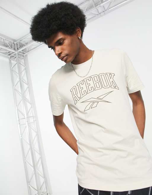 Reebok – Jasnobeżowy T-shirt z logo w stylu vintage – tylko w ASOS