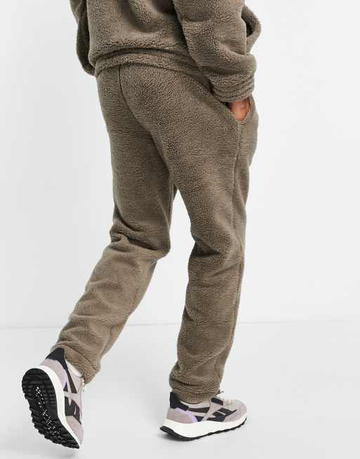 Reebok Jogger en sherpa Marron taupe Exclusivit ASOS ASOS