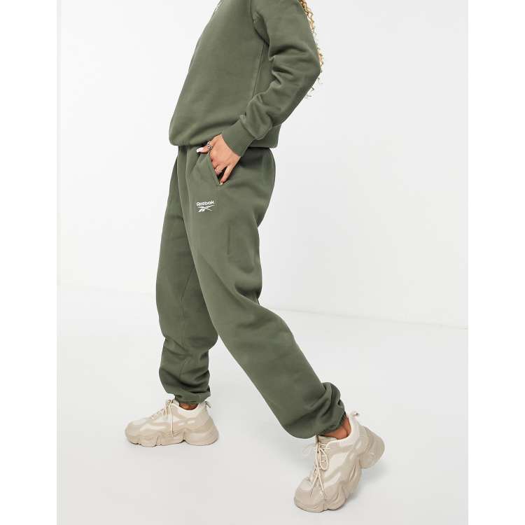 Pantalon reebok on sale olive