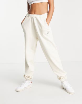 white reebok joggers
