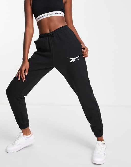 Reebok - Joggingbroek met groot logo in zwart
