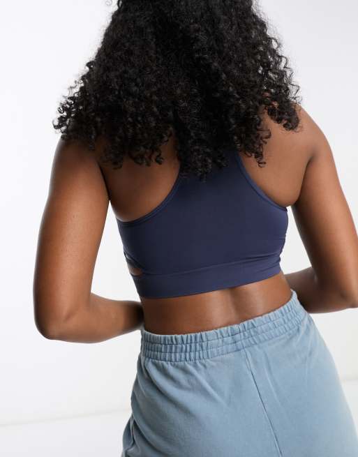 Reebok - Merle - Naadloze crop top met uitsnijdingen in marineblauw, 3 van 4