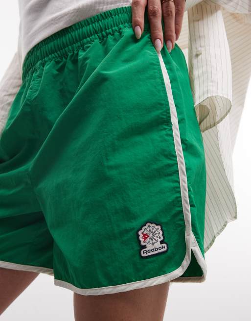 Reebok - pantalones cortos tejidos de 4" en verde, exclusivo en ASOS, 4 de 5