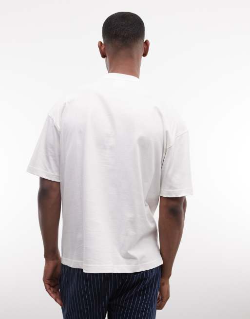 Reebok patch logo t-shirt in off-white  - Exclusive to ASOS, 4 of 4