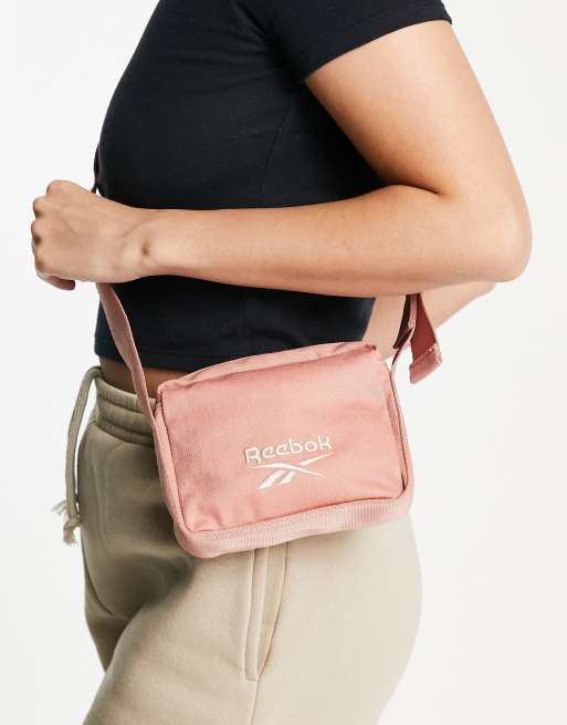 succes plantageejer supplere Reebok - Pink crossbodytaske | ASOS