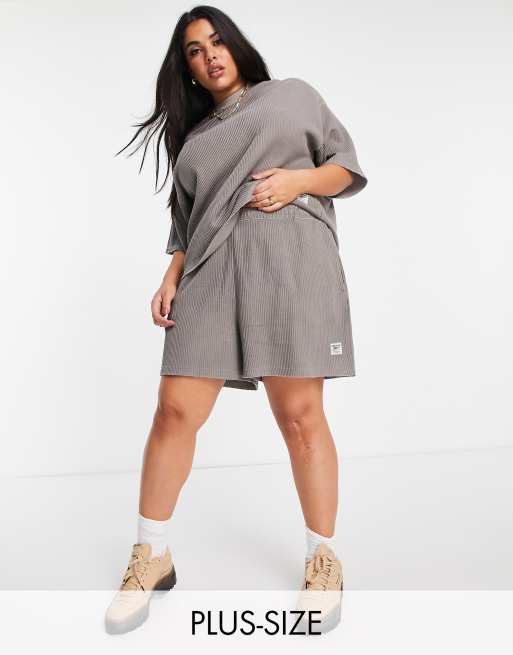 Reebok Plus - Shorts van wafelstof in grijs - GREY