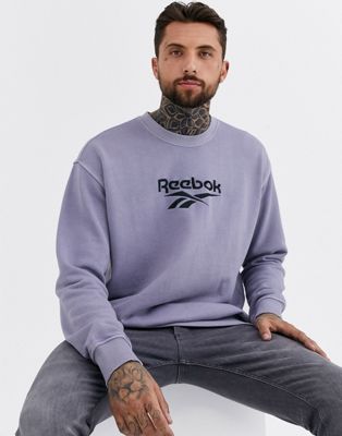 Reebok – Premium – Sweatshirt mit Vektor-Logo in verwaschenem Flieder | ASOS