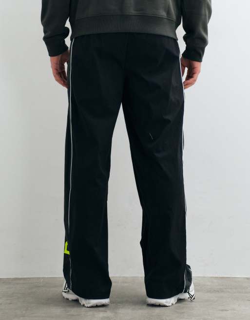 Reebok Sidewinder Ripstop gradient track pant in black, 2 of 5