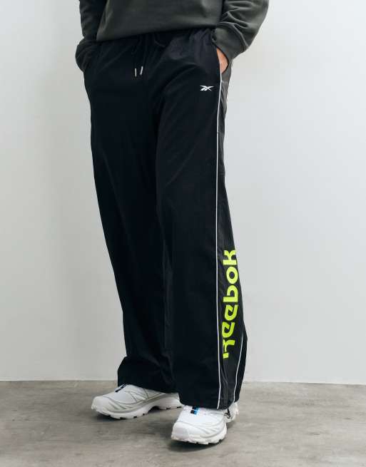Reebok Sidewinder Ripstop gradient track pant in black, 3 of 5
