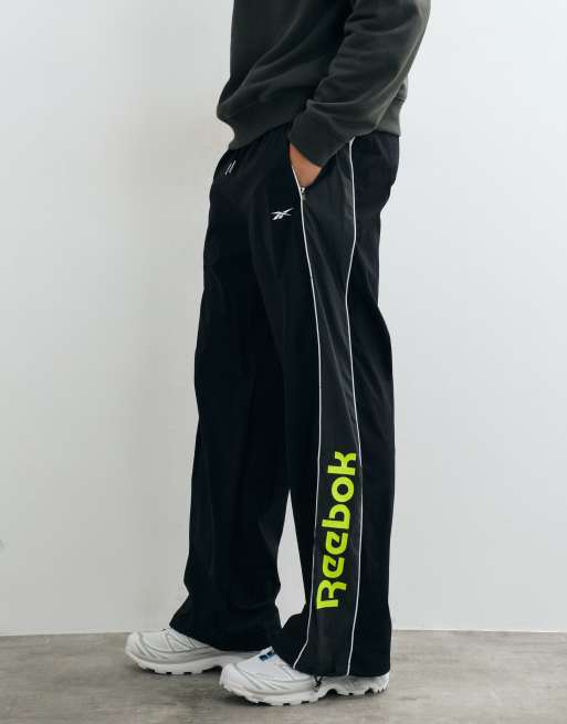 Reebok Sidewinder Ripstop gradient track pant in black, 4 of 5