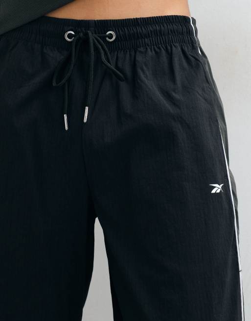 Reebok Sidewinder Ripstop gradient track pant in black, 5 of 5