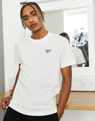 Reebok small logo tee in white