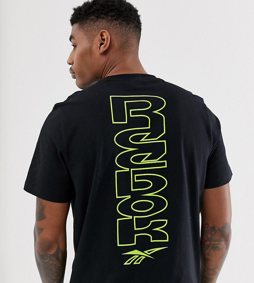 Reebok – Svart klassisk t-shirt med logga och tryck på ryggen – Endast hos ASOS