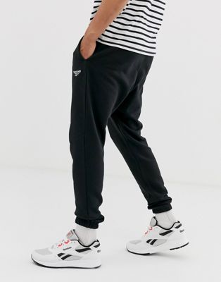 Reebok sweatpants in black with small 