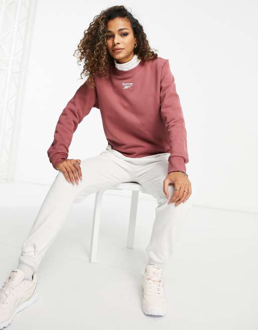 Reebok - Sweatshirt met klein logo in het midden in bessenrood, 4 van 4