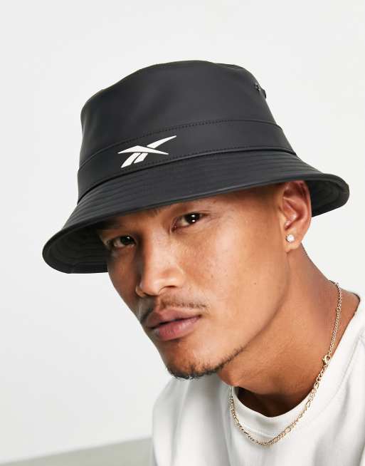 Reebok – Tech Style – Czarny kapelusz typu bucket