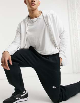 Reebok Techstyle Dreamblend Drawstring Tapered Sweatpants In Black