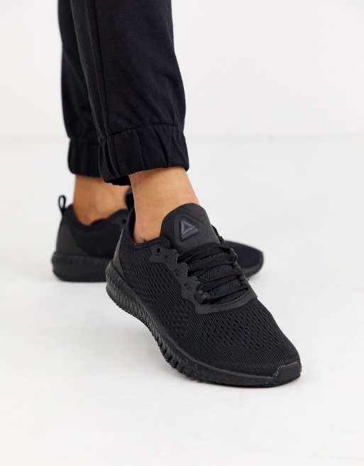 Reebok flexagon sale trainers in black