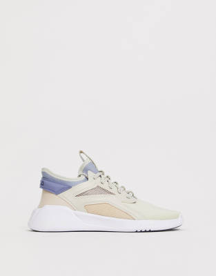 reebok training freestyle motion trainers in black