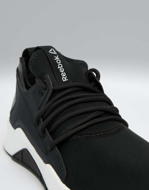 Reebok training guresu store sneakers in black