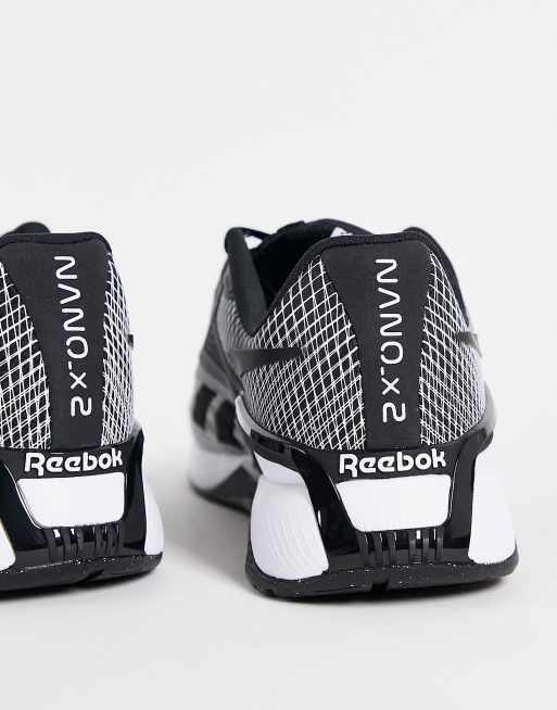 Reebok noir outlet et blanche femme