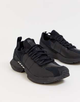 reebok triple black