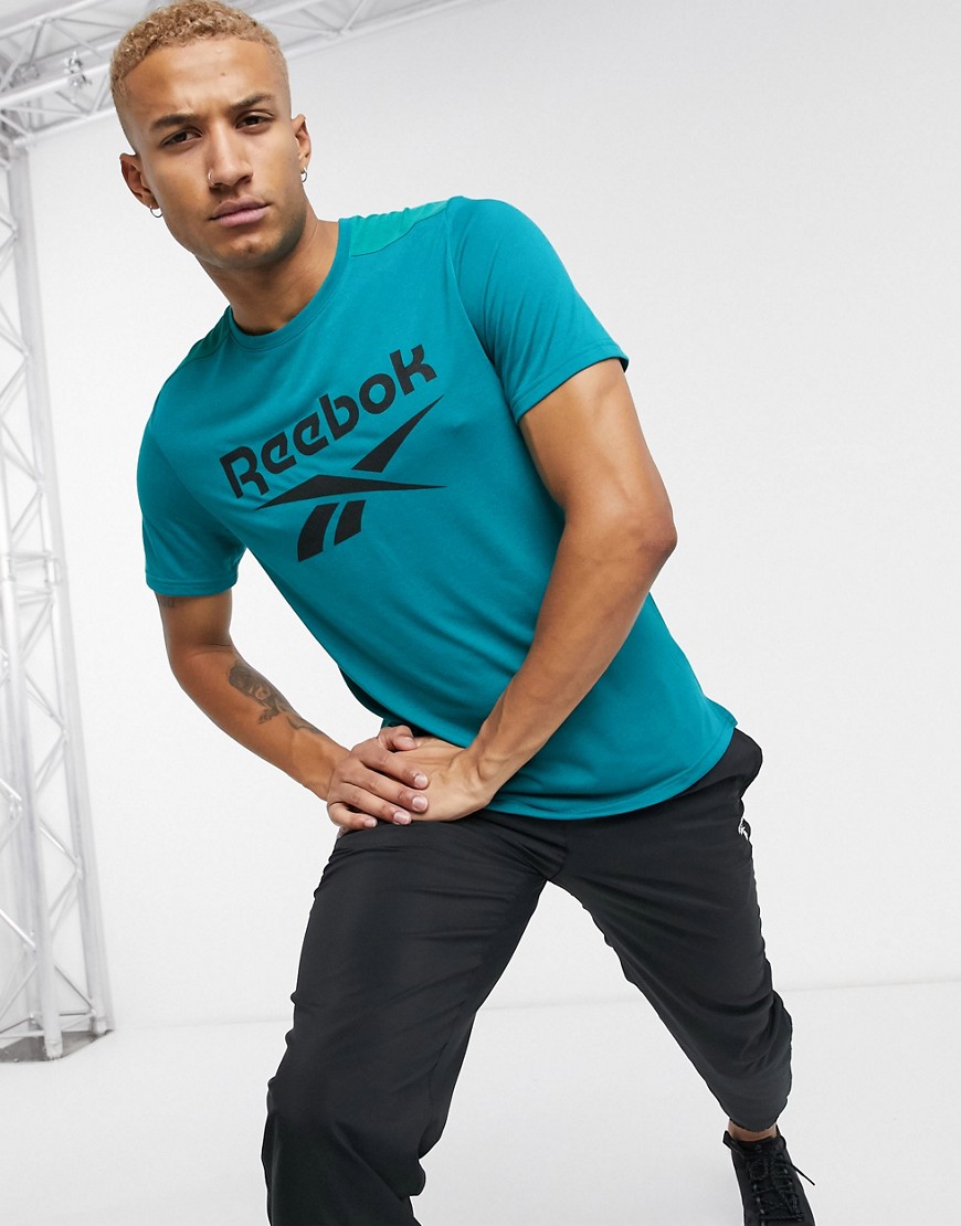 Reebok Training - T-shirt verde-azzurro con logo grande-Blu