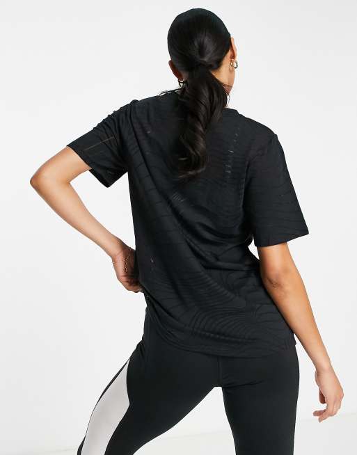 Reebok Training Techstyle burnout t-shirt in black, 2 of 4
