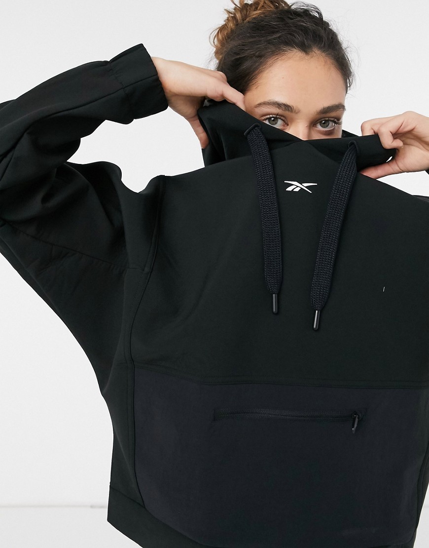 Reebok Training - Utility hoodie in zwart