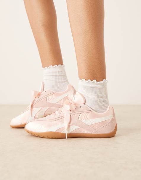 Reebok Ultra Lo sneakers in pink - view 1