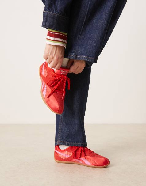 Reebok Ultra Lo sneakers with gum soles in red and pink - view 1