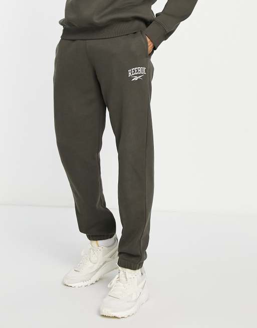 Reebok Vintage joggers in brown exclusive to ASOS ASOS