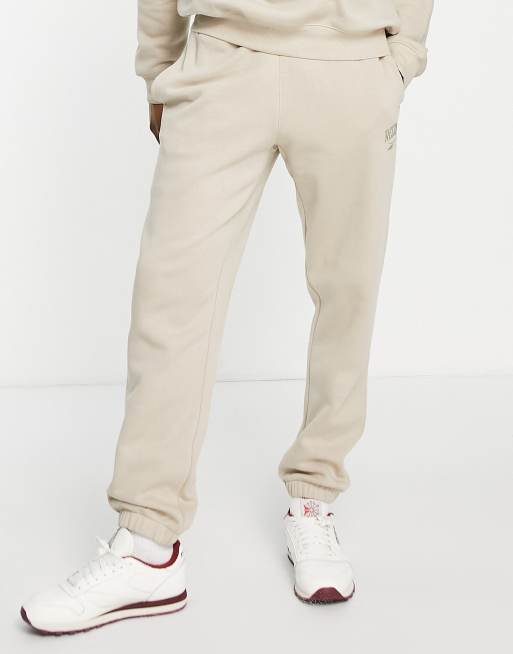 Reebok - Vintage - Joggingbroek in zandkleur, exclusief bij ASOS