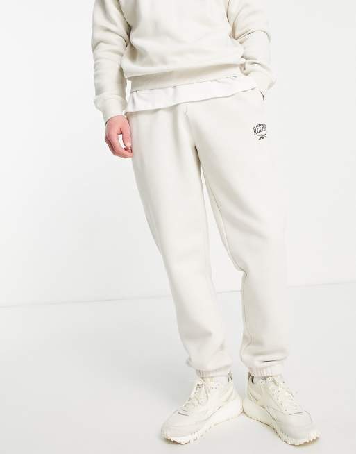 Reebok Vintage trackies in oatmeal - exclusive to ASOS, 4 of 4