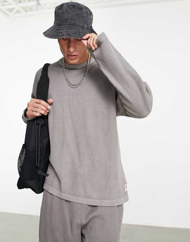 Reebok waffle long sleeve top in boulder gray - GRAY