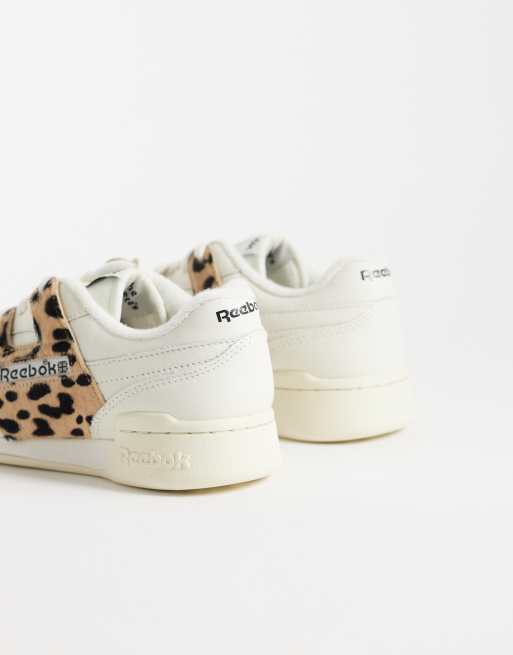 Reebok Workout dames sneakers in wit met luipaardprintdetail, 3 van 5