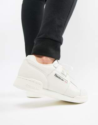 Reebok - Workout Plus - Sneakers crema CN4966 | ASOS