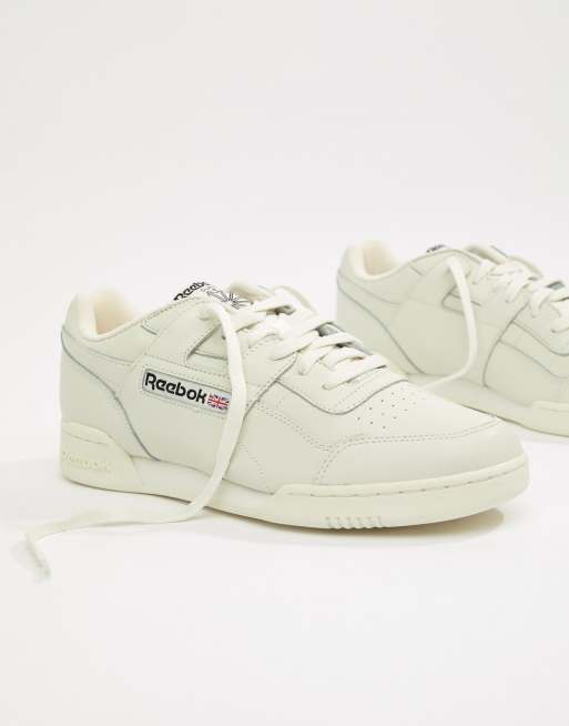 Reebok - Workout Plus - Sneakers crema CN4966 | ASOS