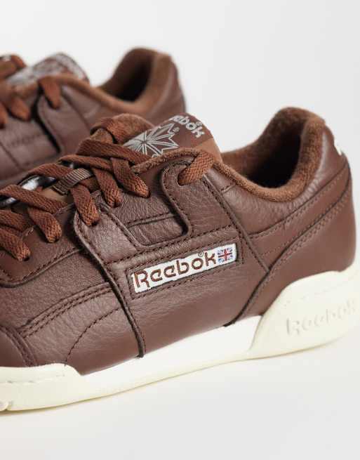 Reebok Workout Plus trainers in brown, 3 of 5