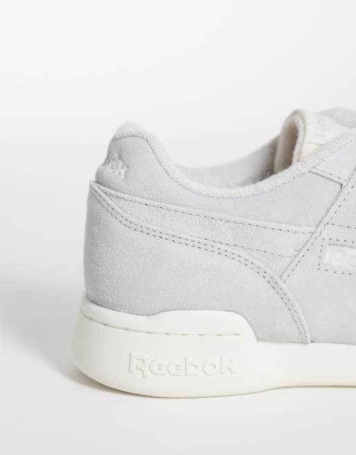 Reebok Workout Plus trainers in grey, 4 of 5