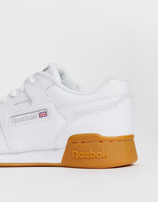 Reebok Workout sneakers in white with gum sole, 3 of 4